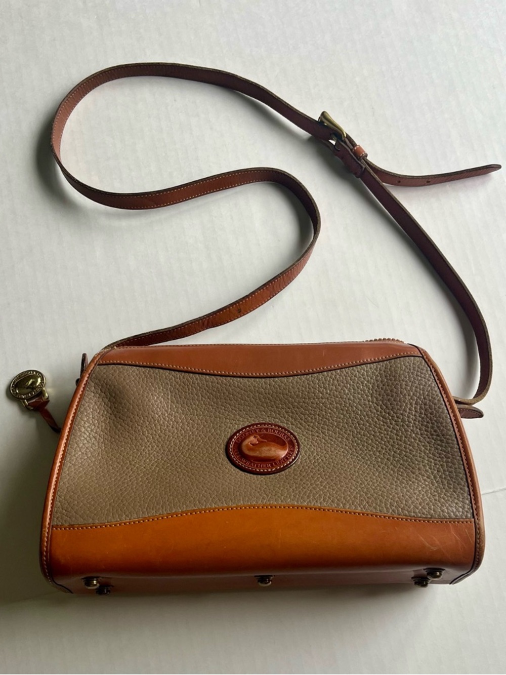 Vintage Dooney & Bourke All-Weather Leather Two Tone Crossbody Shoulder Bag R19